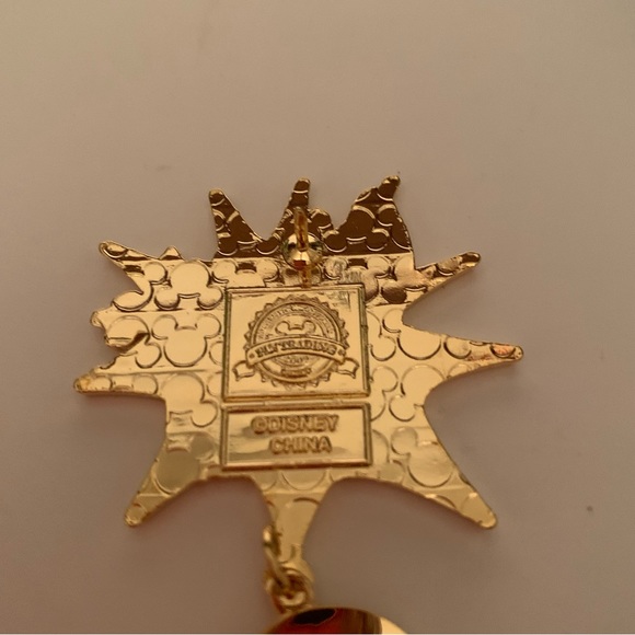 Walt Disney Exclusive Character Trading Pin - Bolt - New on original back. - Picture 8 of 8